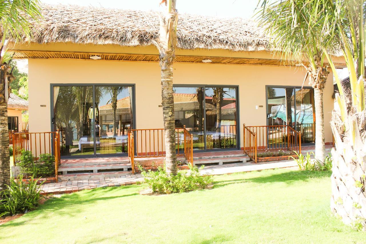 Eagles Beach Resort Phan Thiet Exterior photo