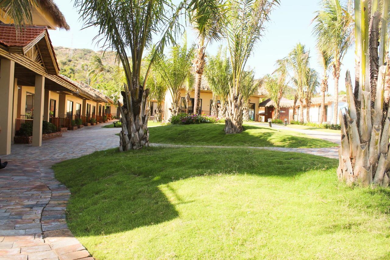 Eagles Beach Resort Phan Thiet Exterior photo